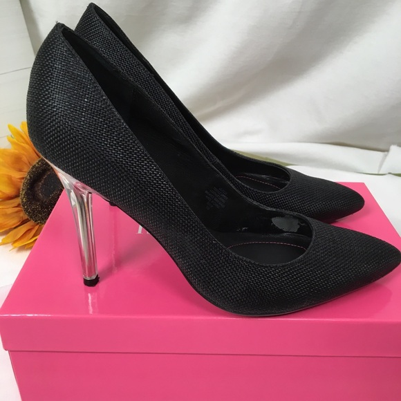 Isaac Mizrahi Shoes - Isaac Mizrahi IsLeeza Textured Black Pumps with Clear Heel